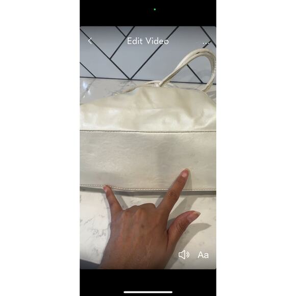 Vintage XOXO Y2K faux leather shoulder hobo bag knotted handles shimmery white - Picture 7 of 16